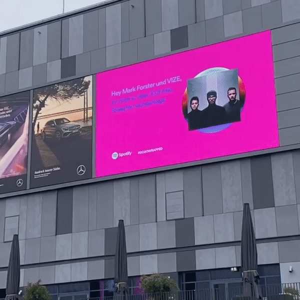 Wrapped_mercedes-benz+arena_23.gif